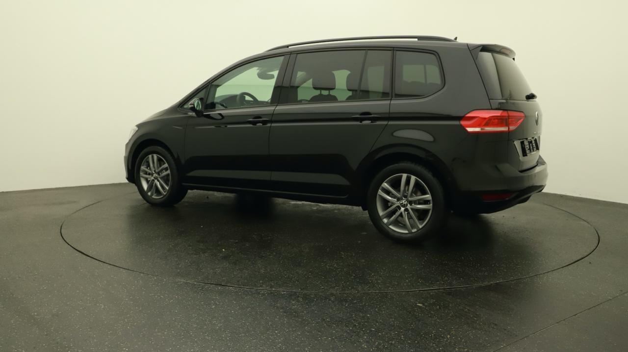 VW Touran 1.5 TSI EVO Limited-showroom-element-2