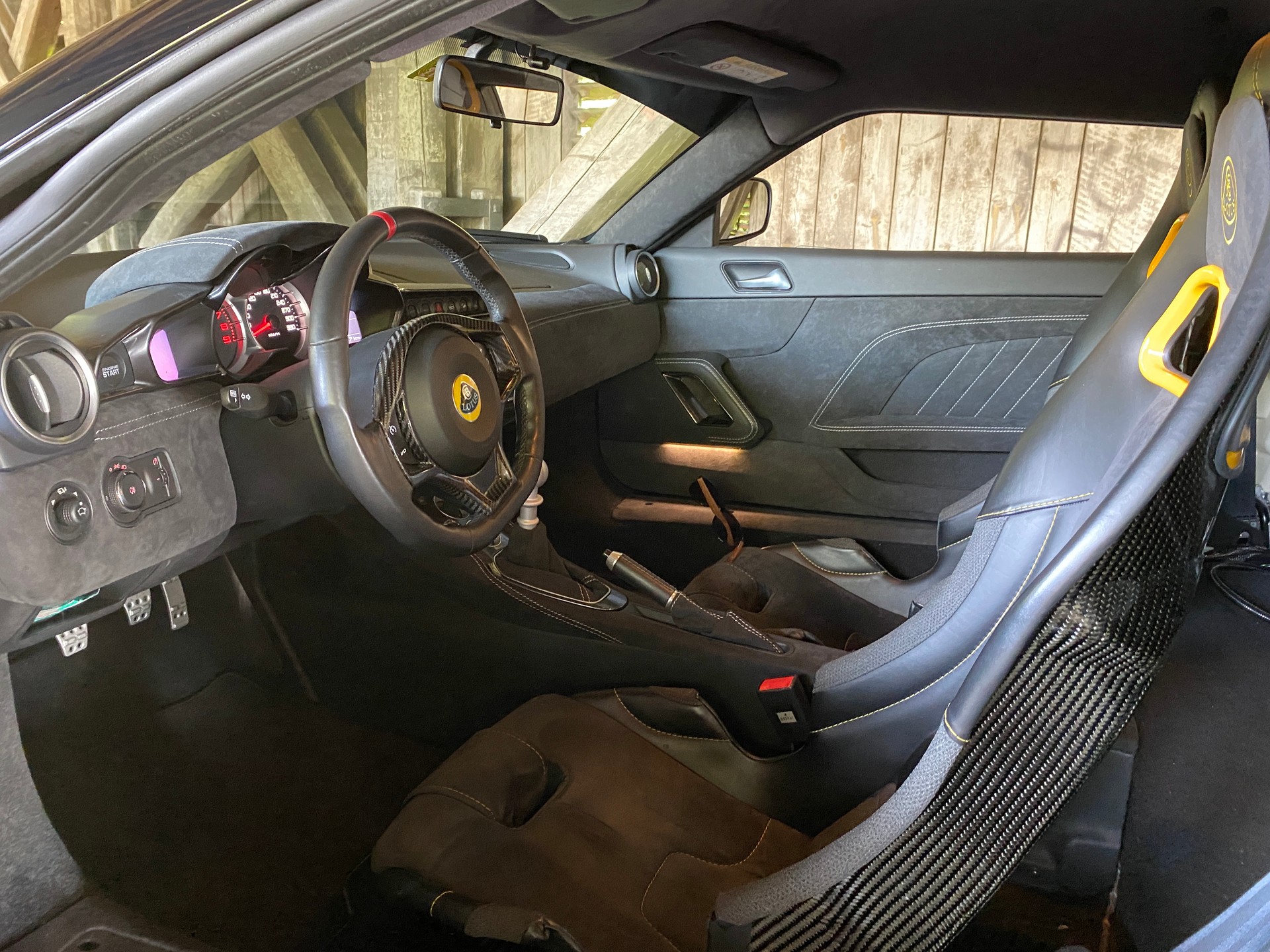 LOTUS Evora 400-image-4