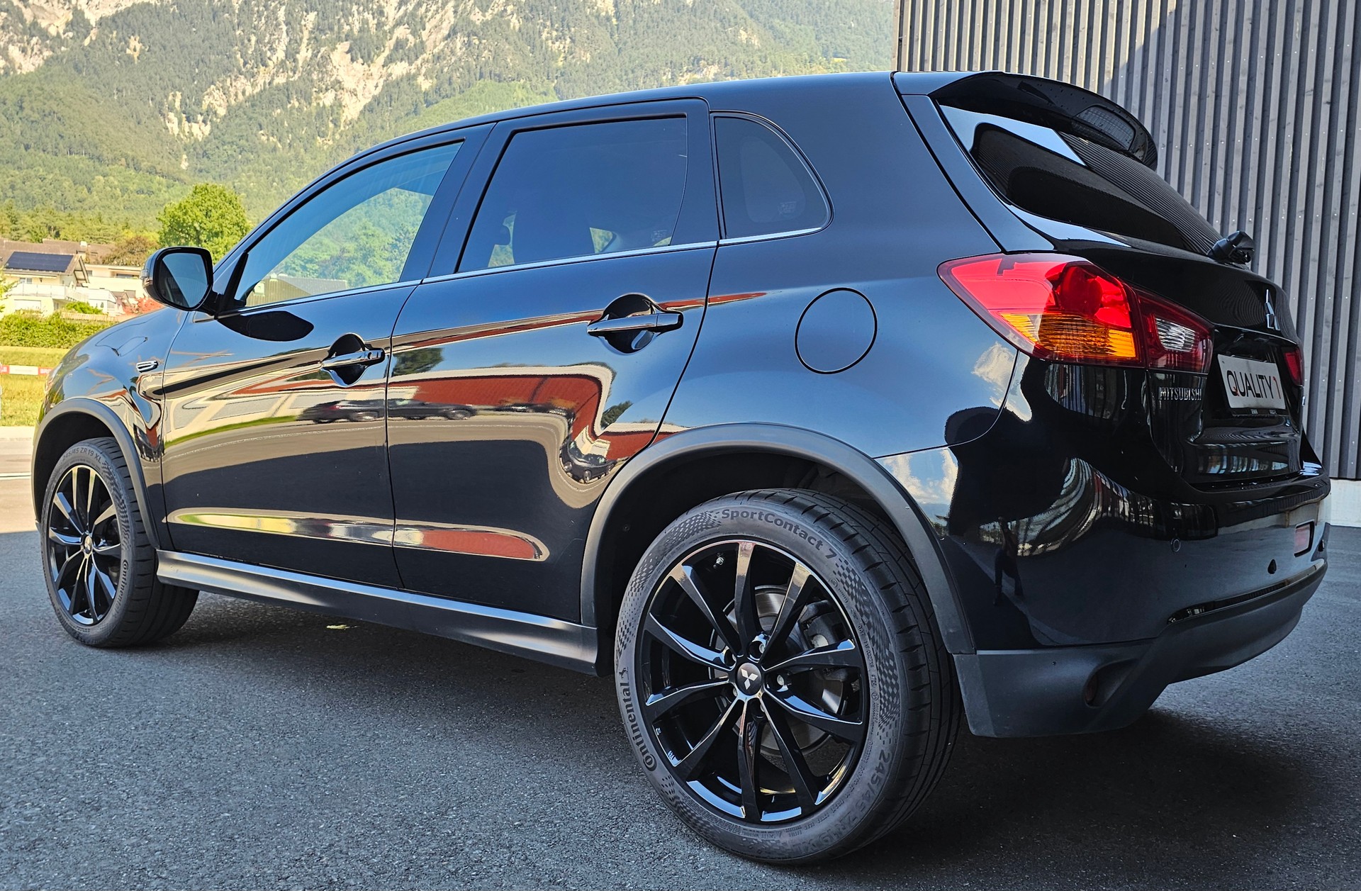MITSUBISHI ASX 2.2 DID Diamond 4WD Automatic-image-2