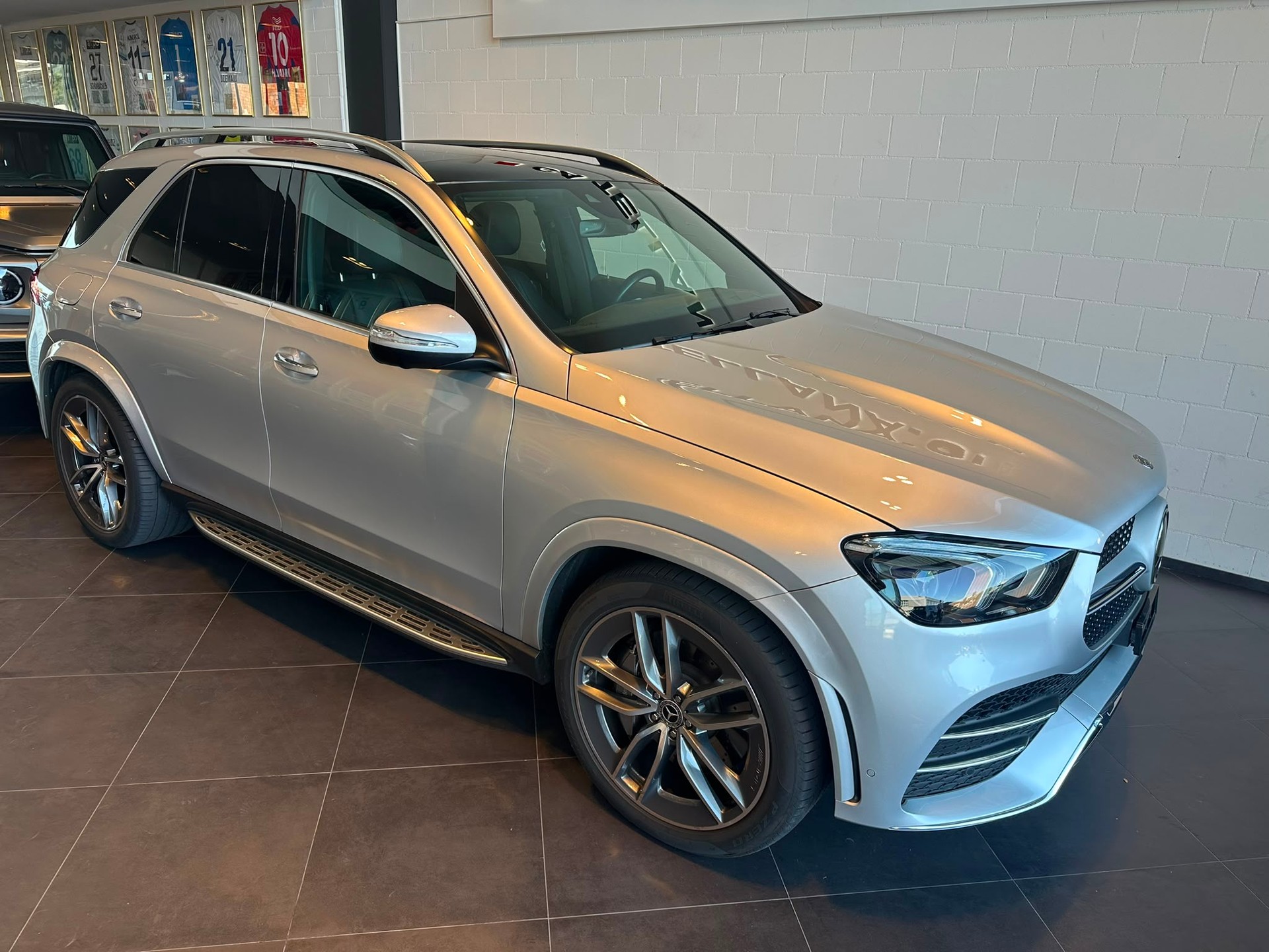 MERCEDES-BENZ GLE 400 d 4Matic 9G-Tronic-showroom-element-1