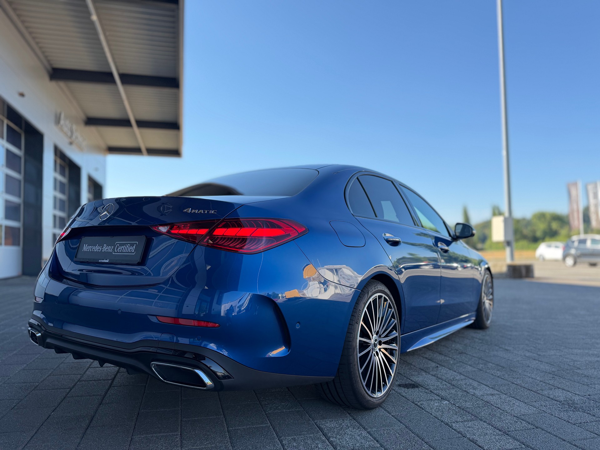 MERCEDES-BENZ C 220 d AMG Line 4 Matic Swiss Star-showroom-element-1