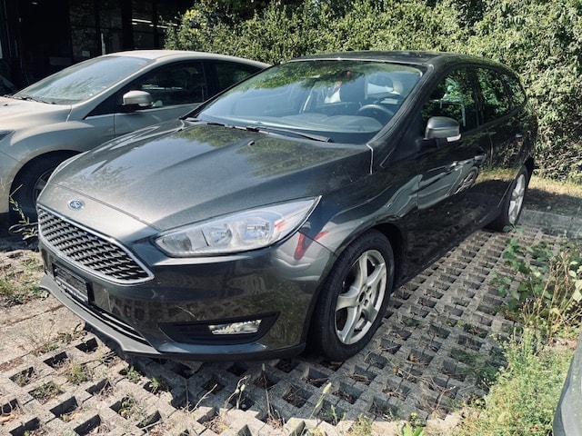 FORD Focus 1.0 SCTi Black Edition Automatic-image-13