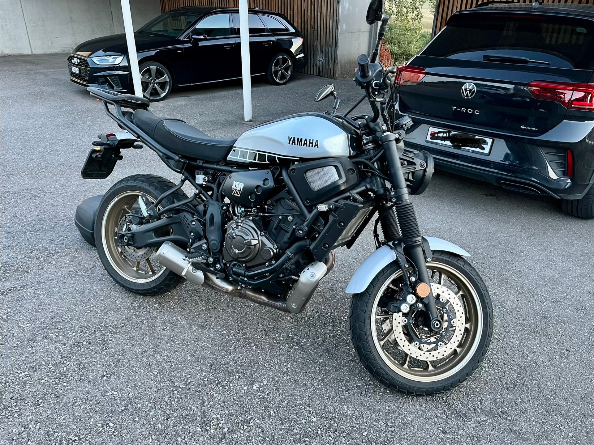 YAMAHA XSR 700 Legacy-image-2