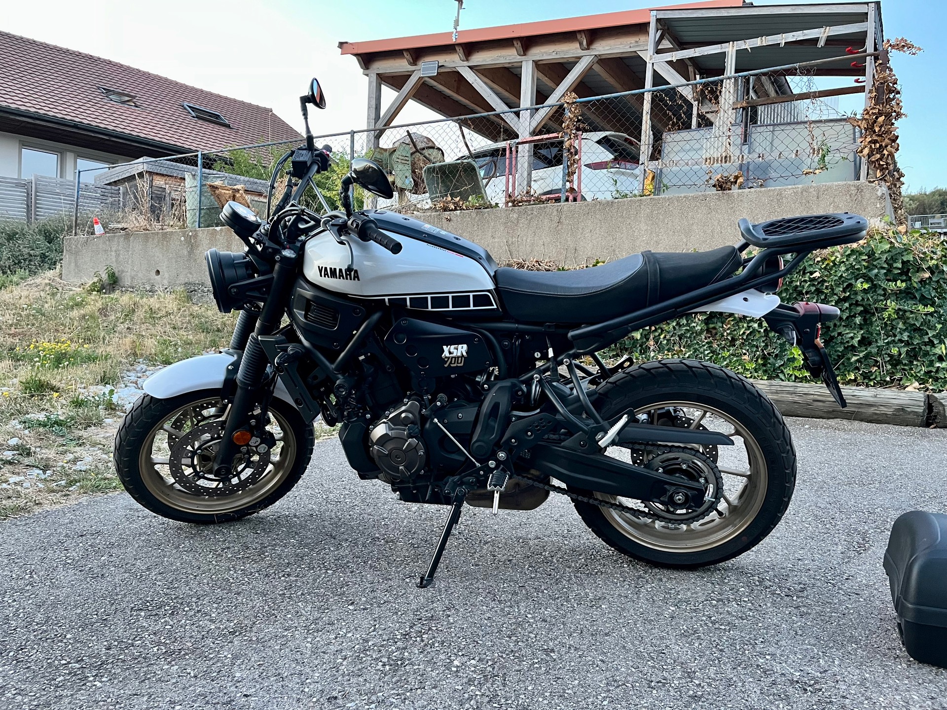 YAMAHA XSR 700 Legacy-image-1