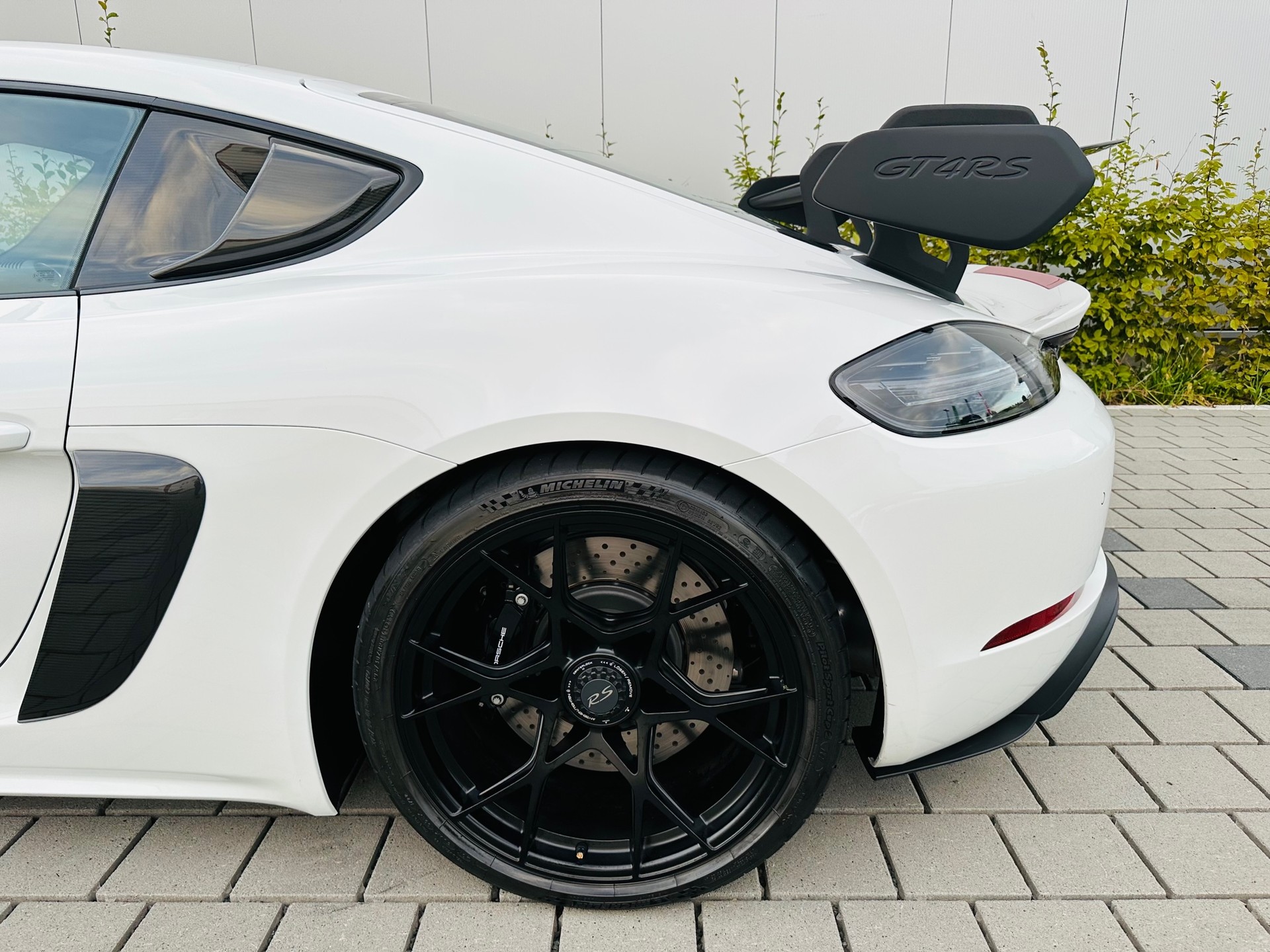 PORSCHE Cayman GT4 RS PDK Weissach-image-10