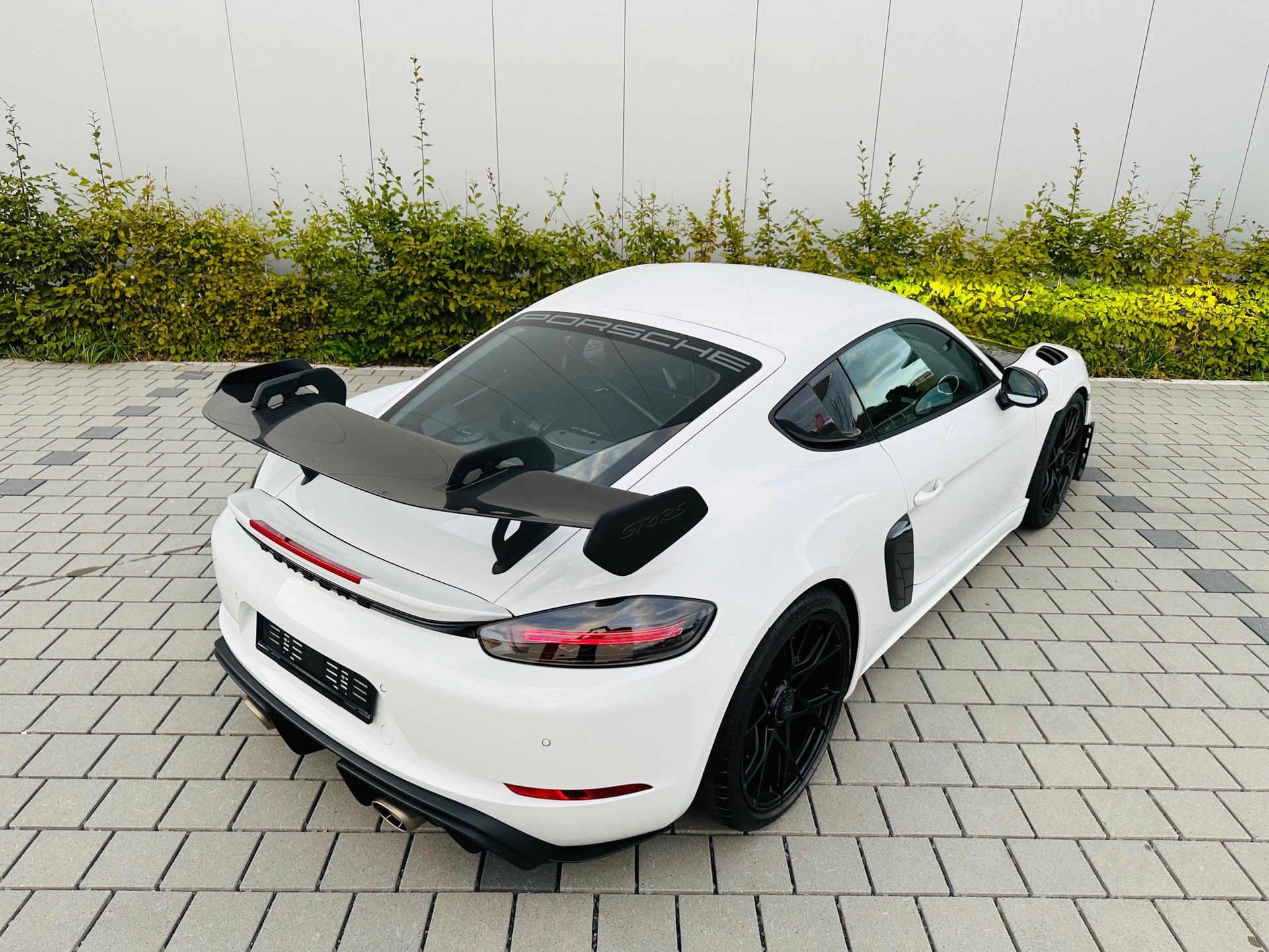 PORSCHE Cayman GT4 RS PDK Weissach-image-12
