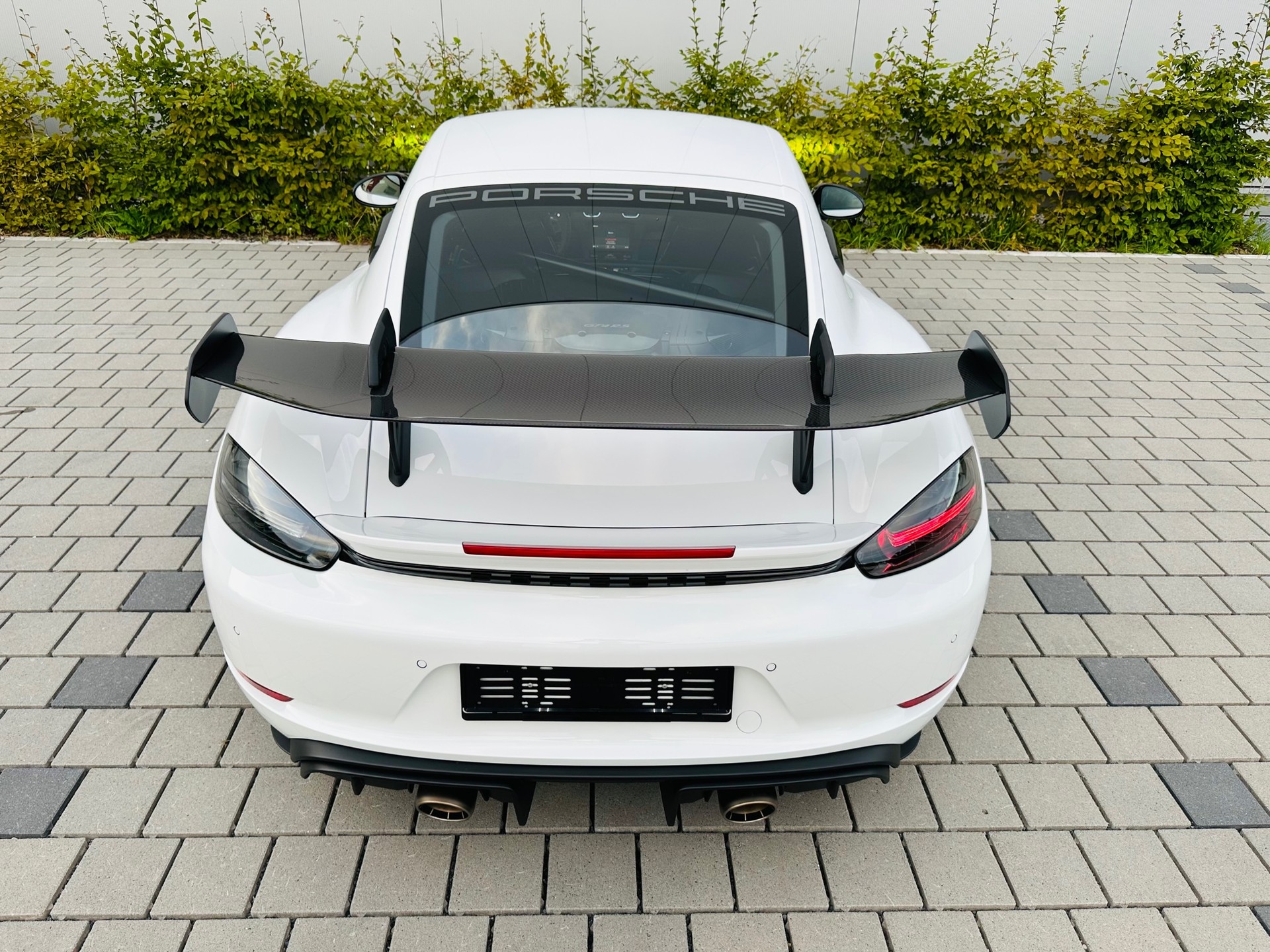 PORSCHE Cayman GT4 RS PDK Weissach-image-11