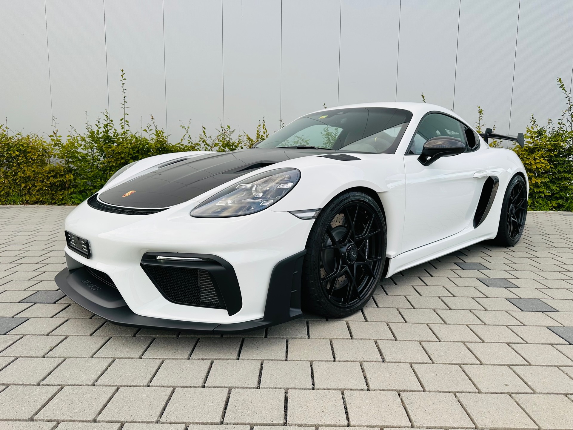 PORSCHE Cayman GT4 RS PDK Weissach