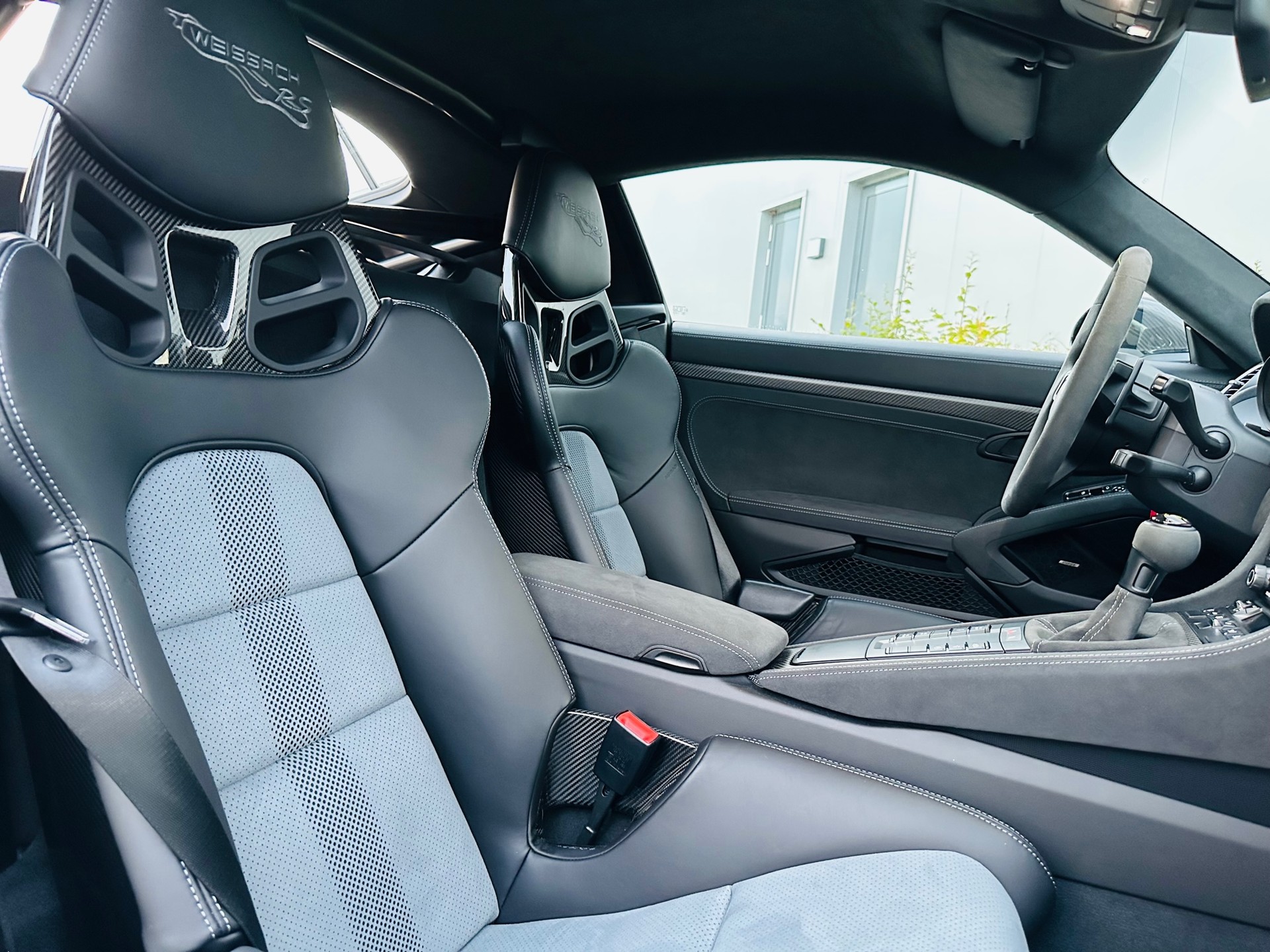 PORSCHE Cayman GT4 RS PDK Weissach-image-17