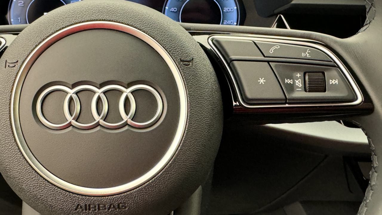 AUDI A3 allstreet 40 TFSI S-tronic quatttro-image-9