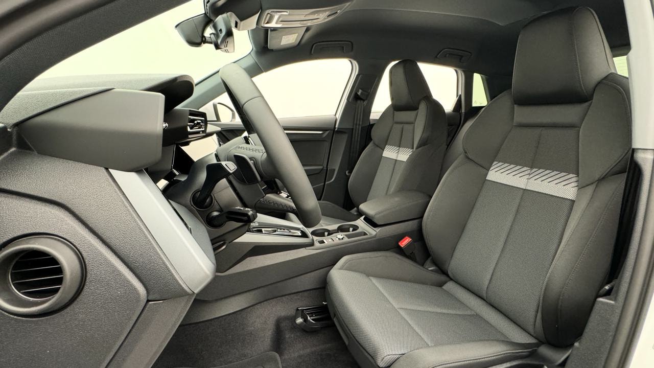 AUDI A3 allstreet 40 TFSI S-tronic quatttro-image-4