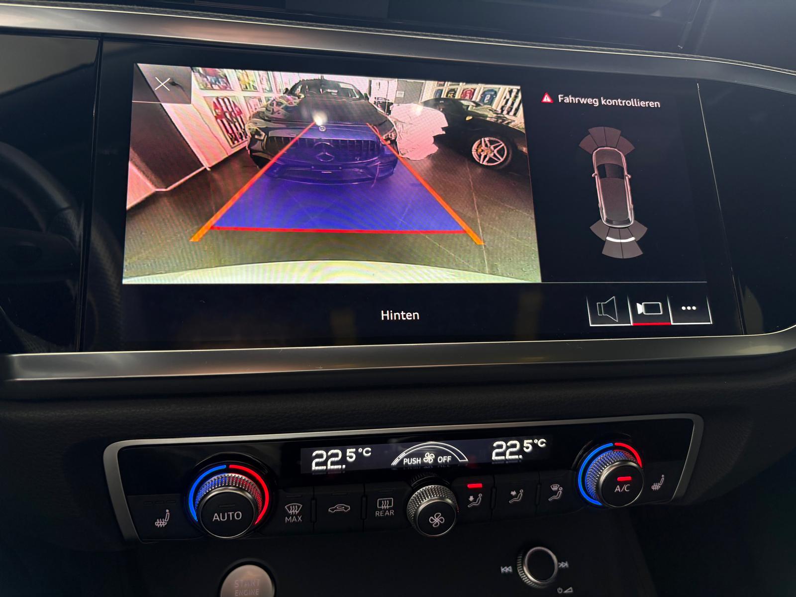 AUDI Q3 2.0 40 TFSI S line quattro S-Tronic-image-17