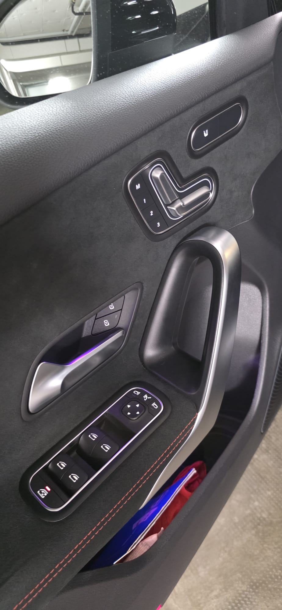 MERCEDES-BENZ A 200 AMG Line-image-9