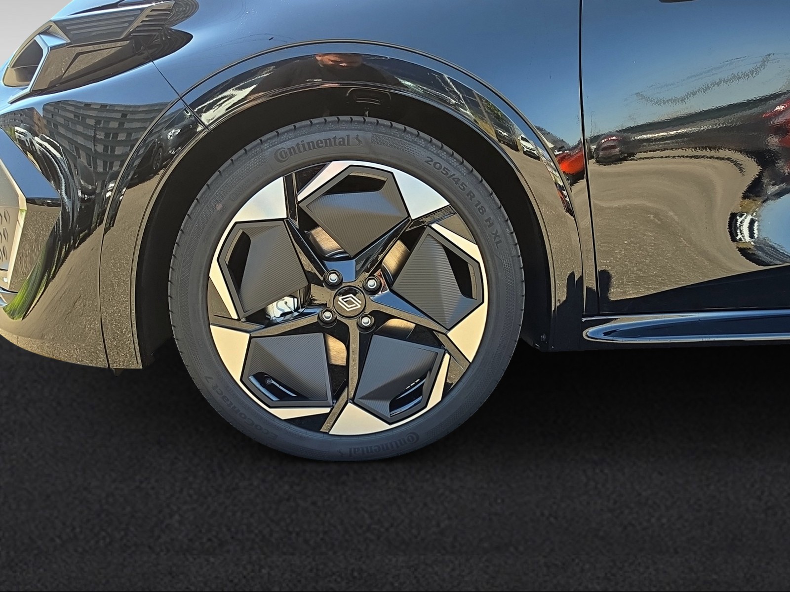 RENAULT Clio 1.8 E-Tech techno-image-3