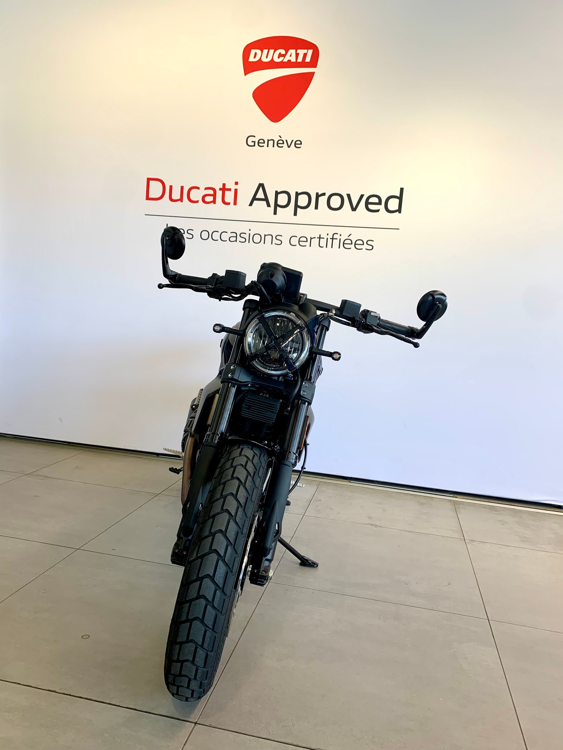 DUCATI Scrambler 803 Nightshift-showroom-element-2