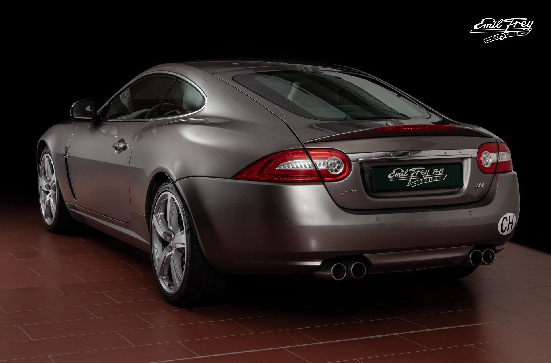 JAGUAR X150 Coupe-showroom-element-2