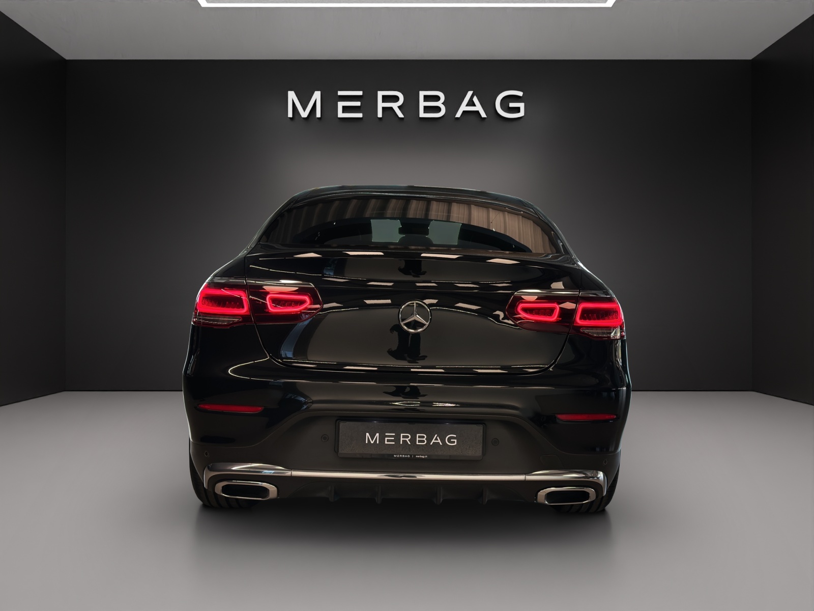 MERCEDES-BENZ GLC Coupé 300 AMG Line 4M-image-4