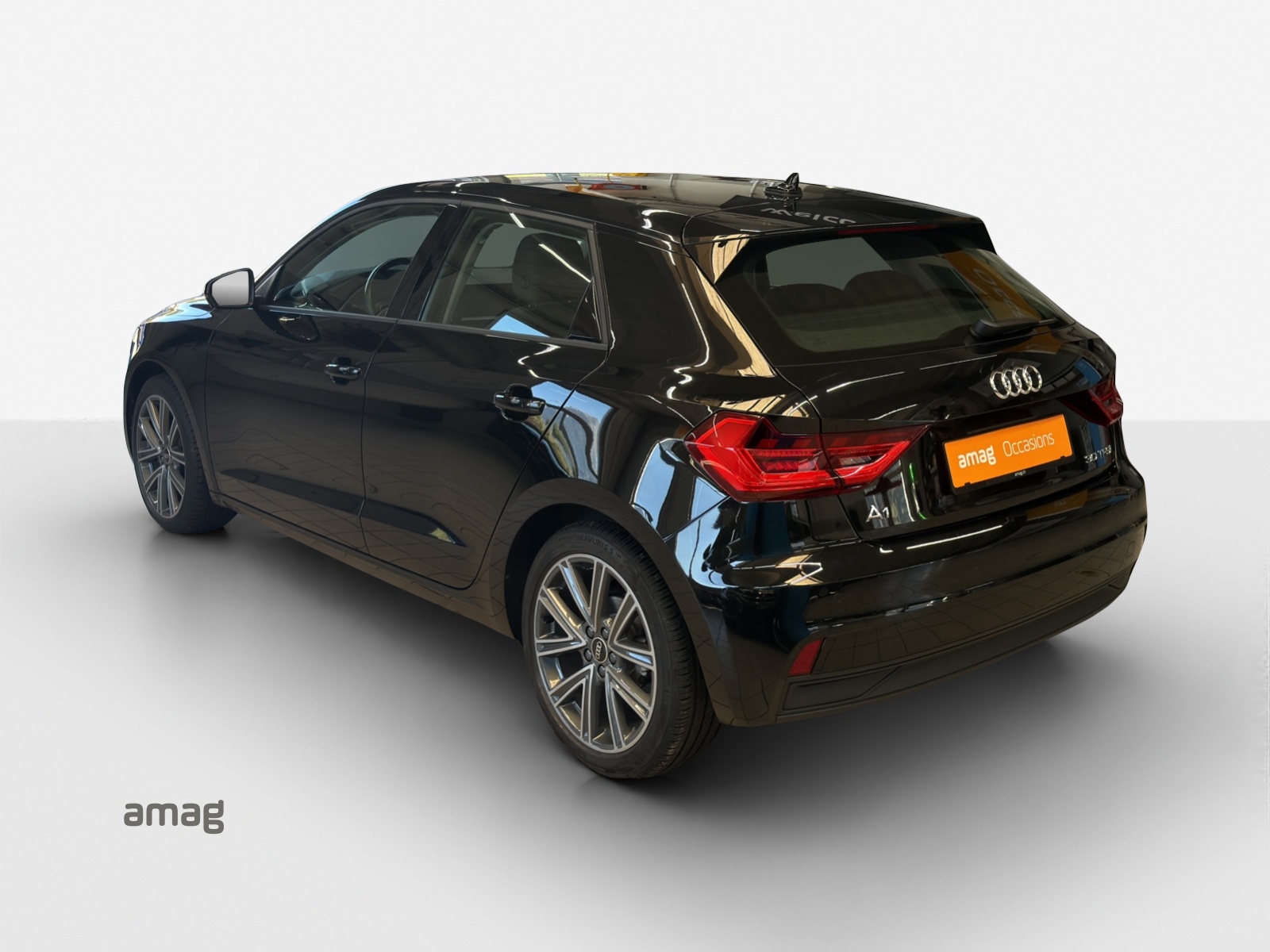 AUDI A1 Sportback 30 TFSI Attraction S-tronic-showroom-element-2
