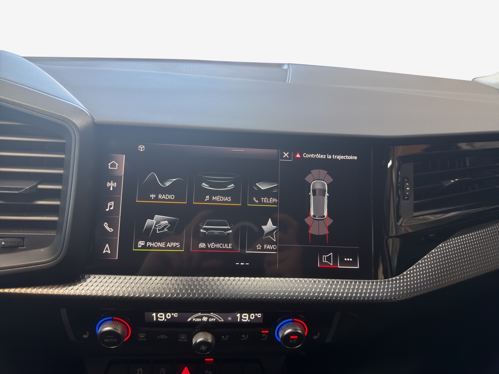 AUDI A1 Sportback 30 TFSI Attraction S-tronic-image-15