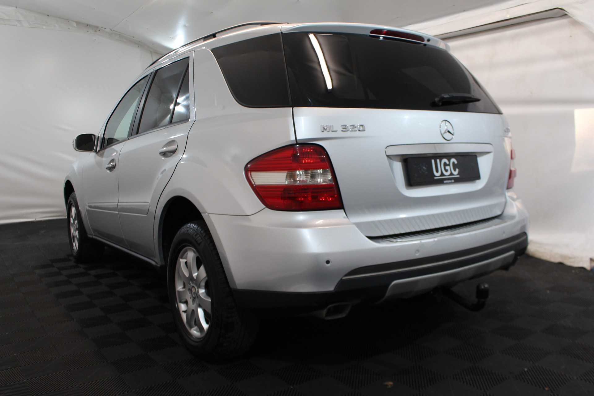 MERCEDES-BENZ ML 320 CDI-showroom-element-3