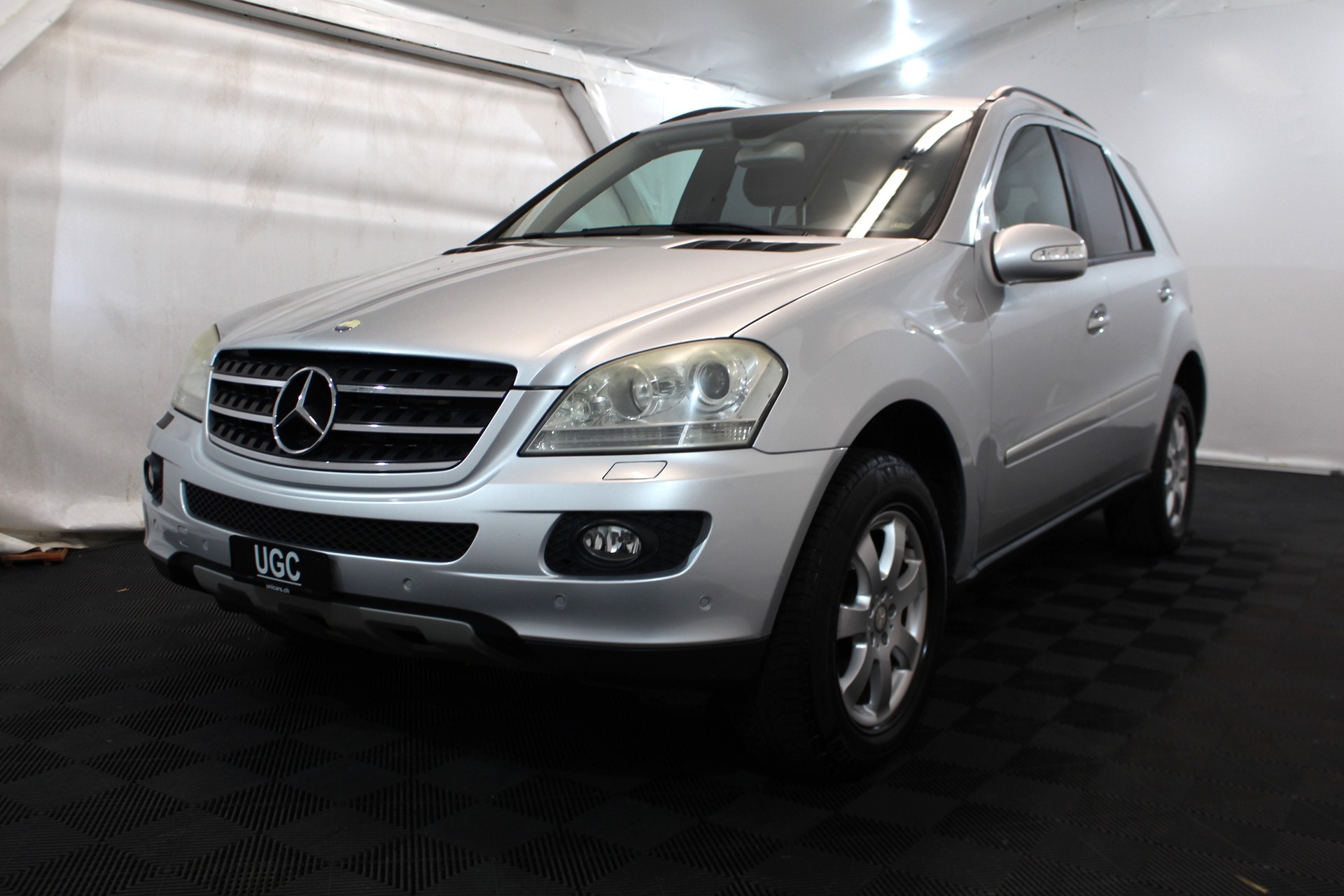 MERCEDES-BENZ ML 320 CDI-showroom-element-2