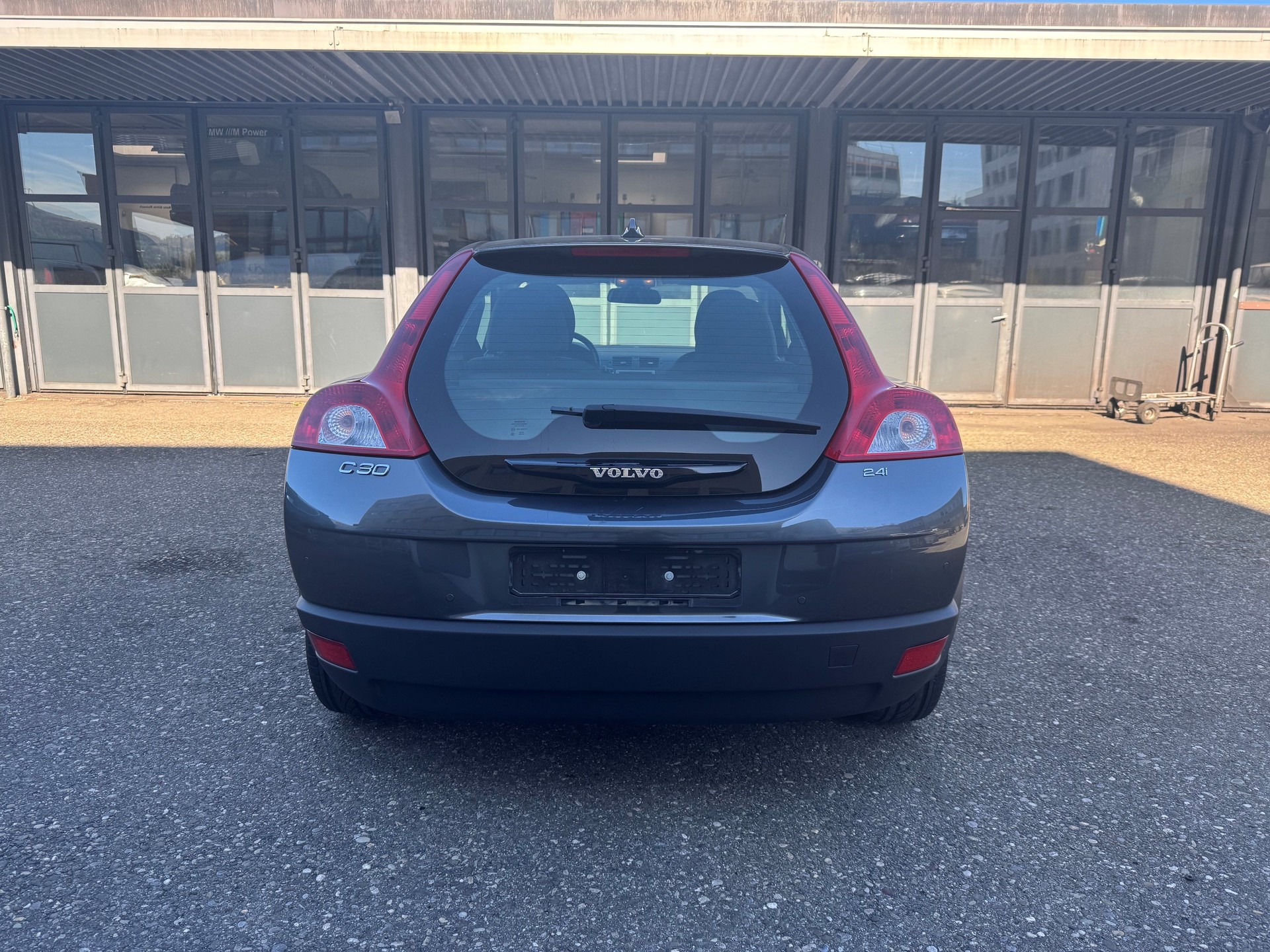 VOLVO C30 2.4I Momentum-showroom-element-2