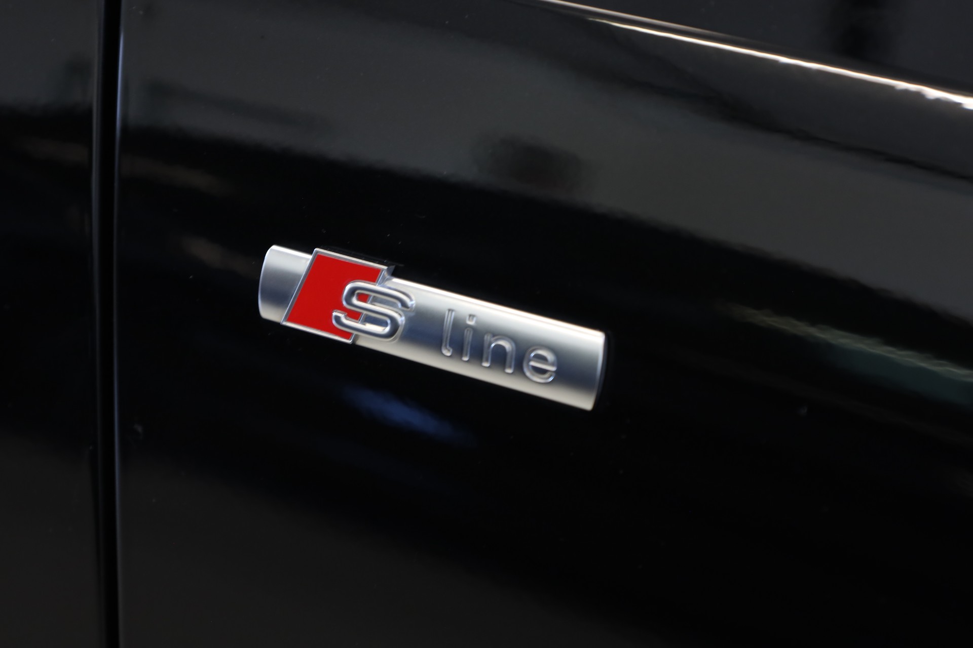 AUDI A4 Avant 45 TFSI S line S-tronic quattro-image-14