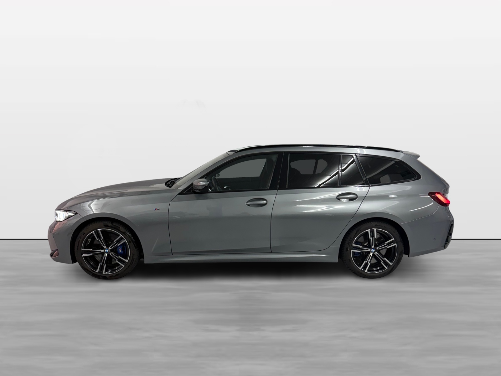 BMW 320d xDrive 48V Touring Steptronic M Sport-showroom-element-2