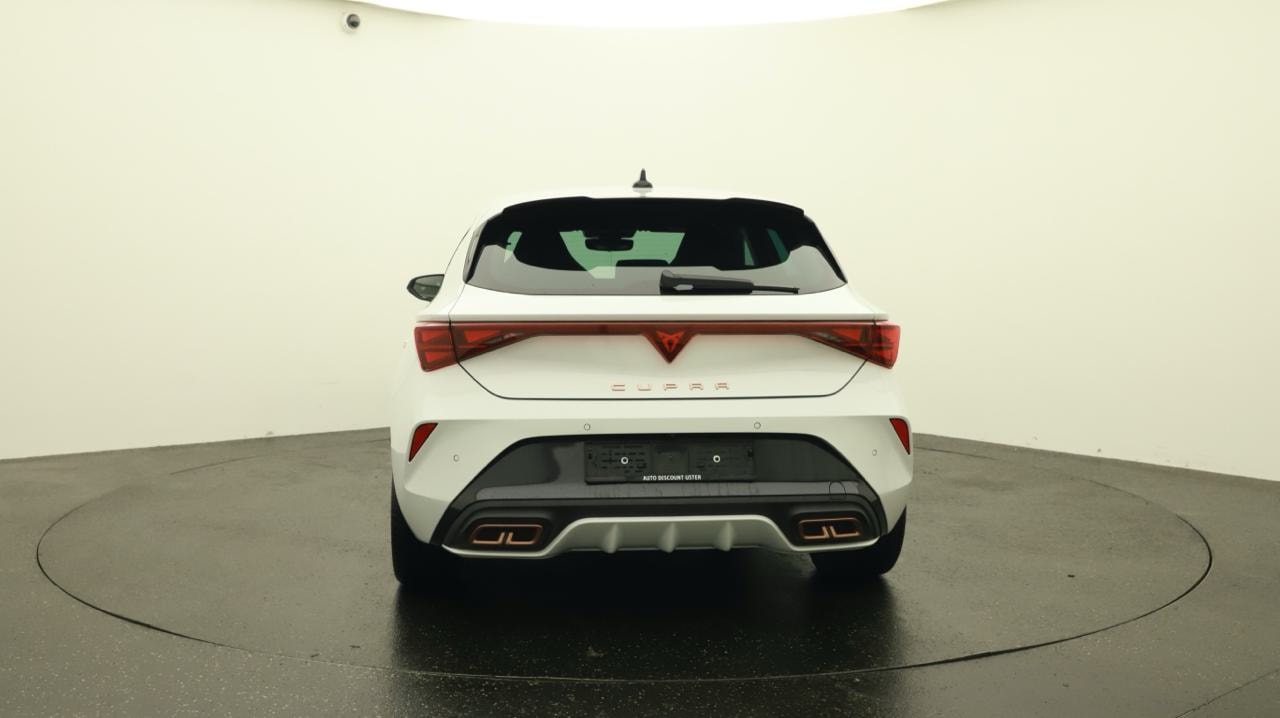 CUPRA LEON 1.5 e-HYBRID pHEV VZ Black Edition-showroom-element-3