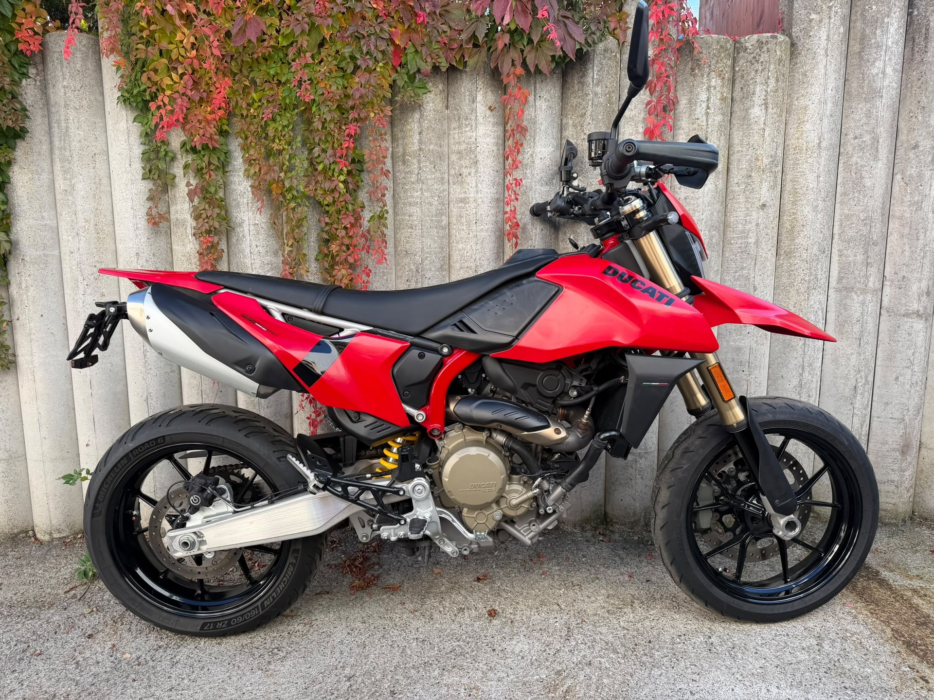 DUCATI Hypermotard 698 Mono (35kW)-image-4