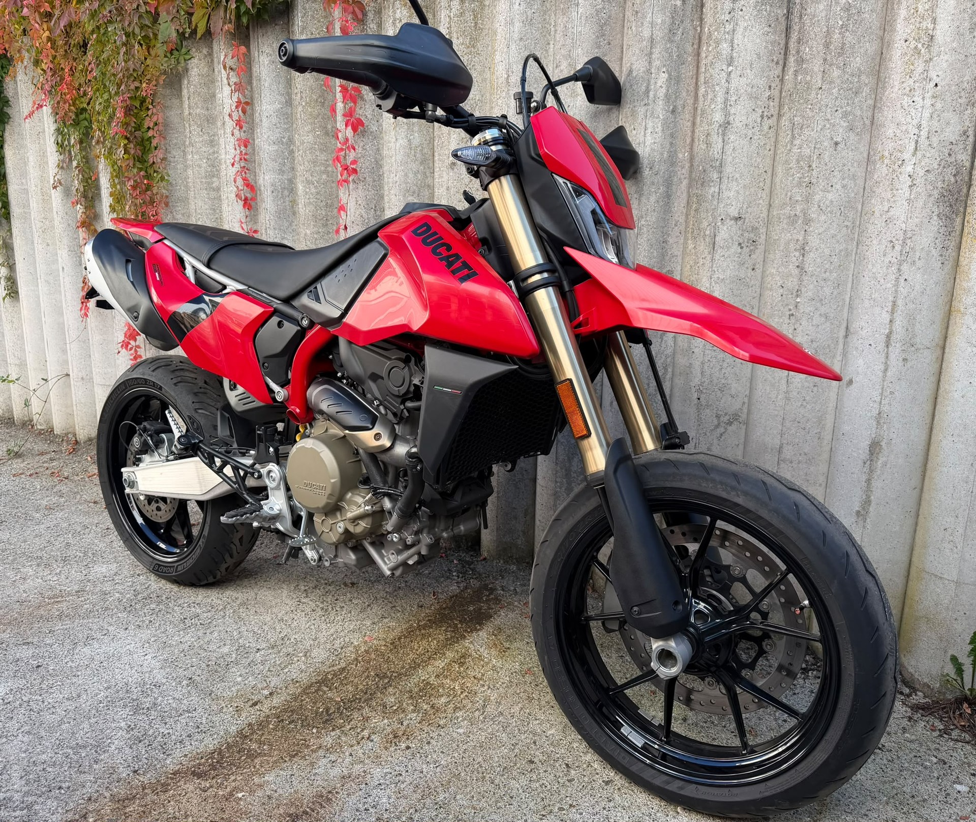 DUCATI Hypermotard 698 Mono (35kW)-image-5