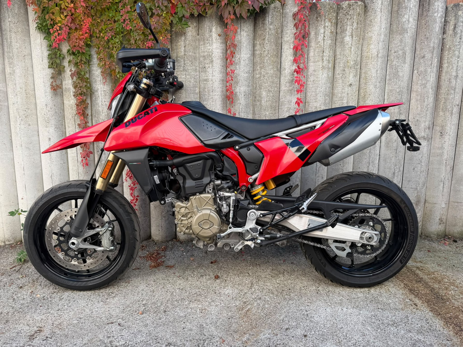 DUCATI Hypermotard 698 Mono (35kW)-image-1