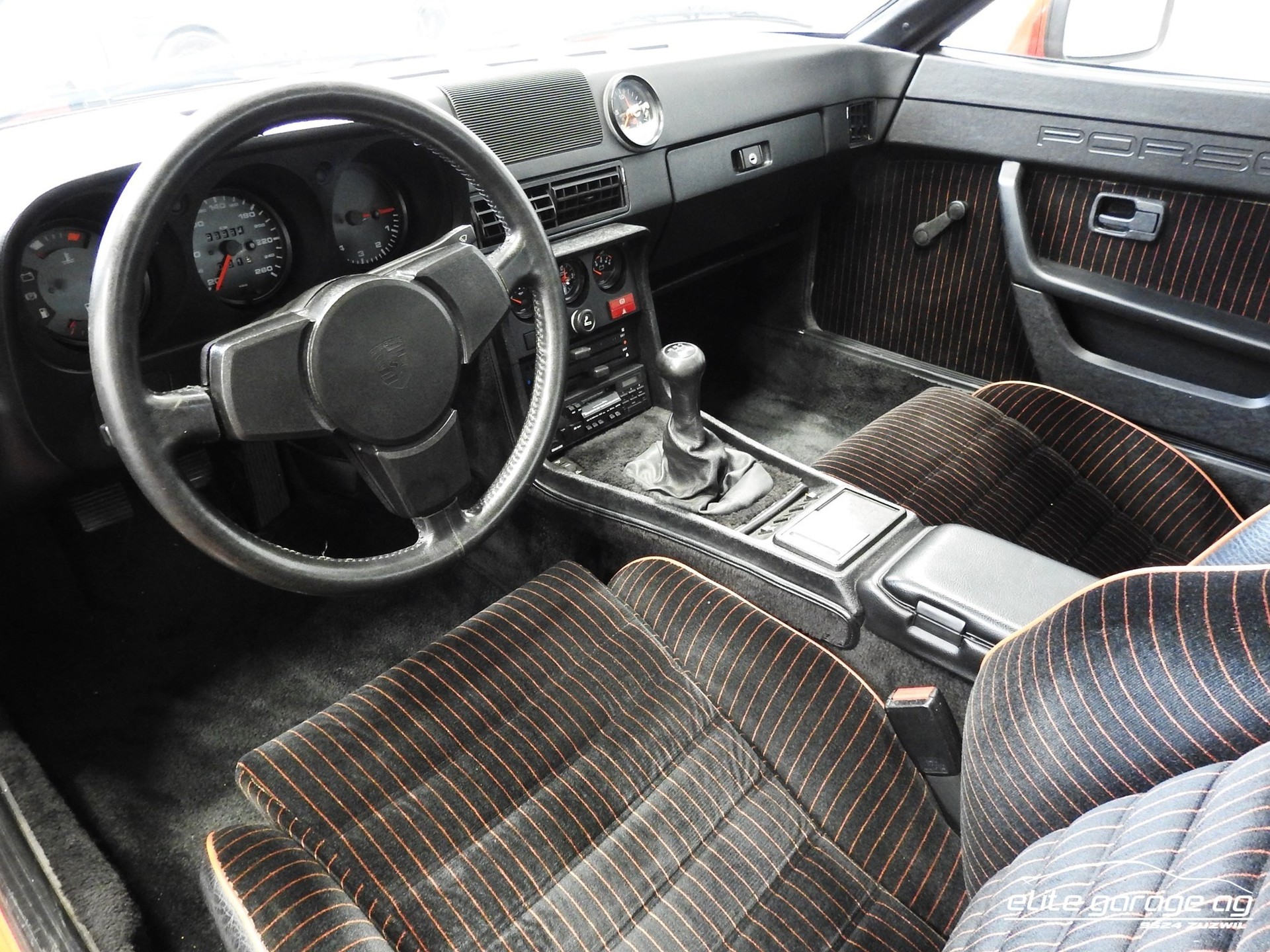 PORSCHE 924 Carrera GT-image-9