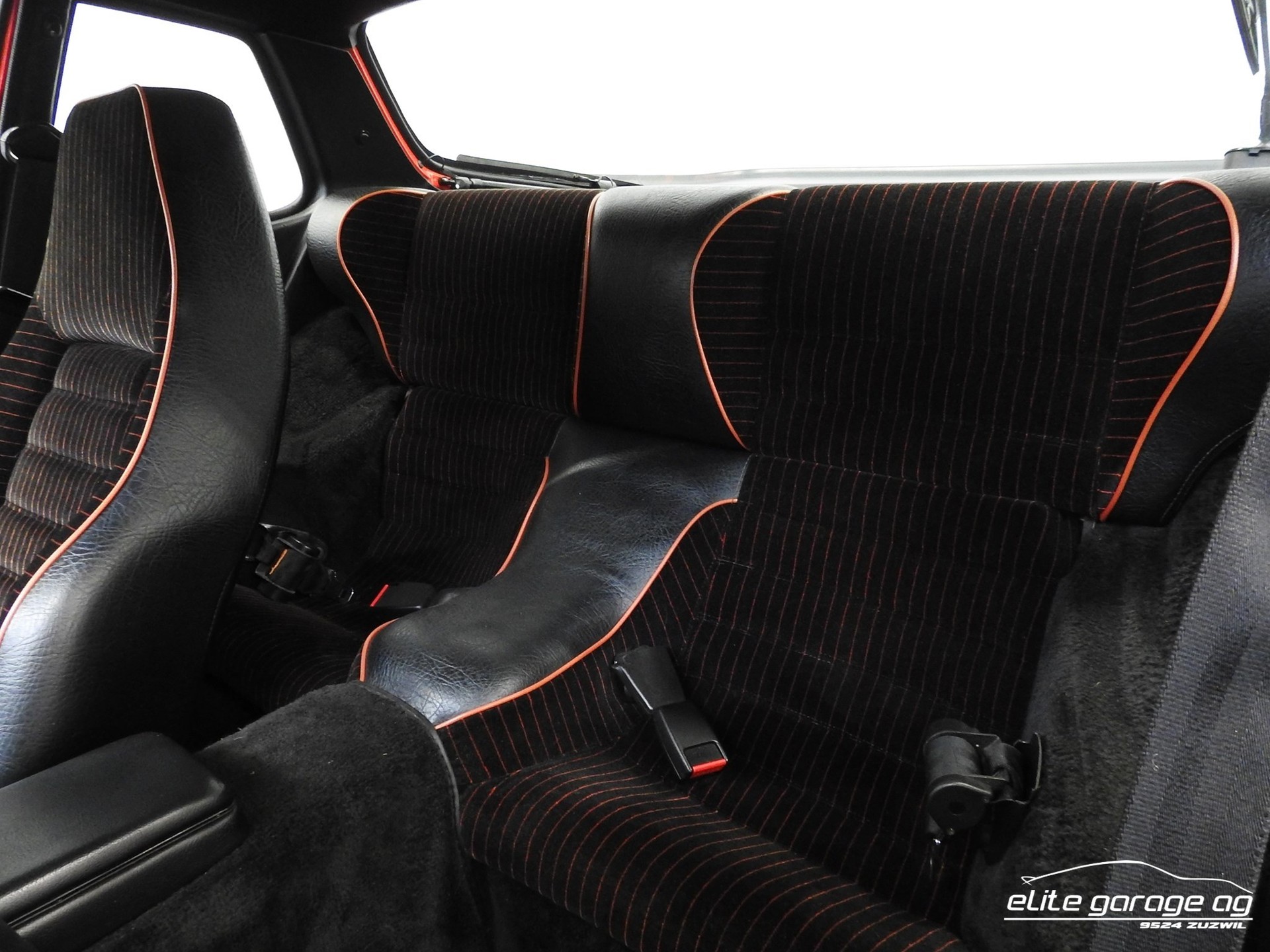 PORSCHE 924 Carrera GT-image-12