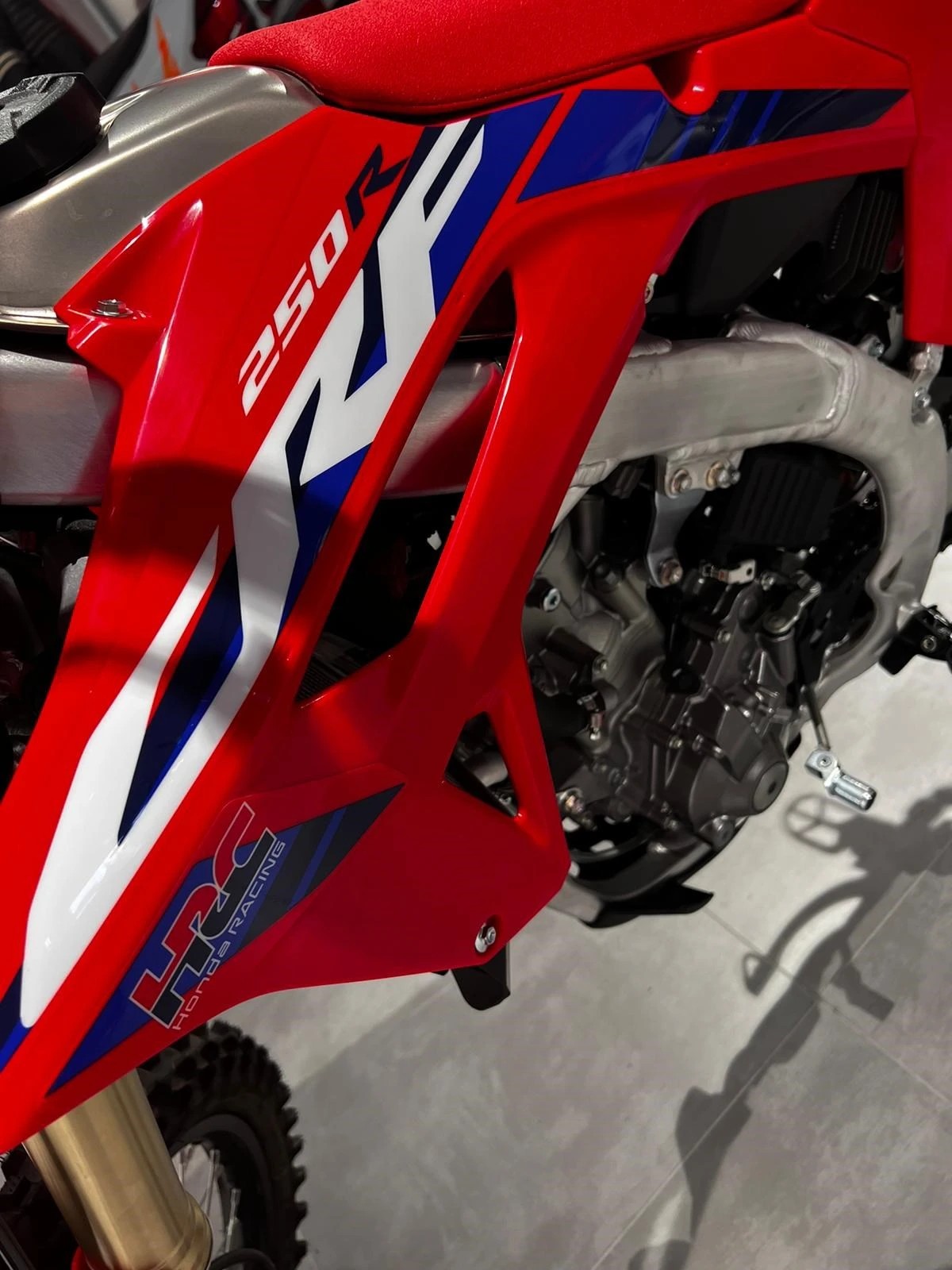 HONDA CRF 250 R-image-4