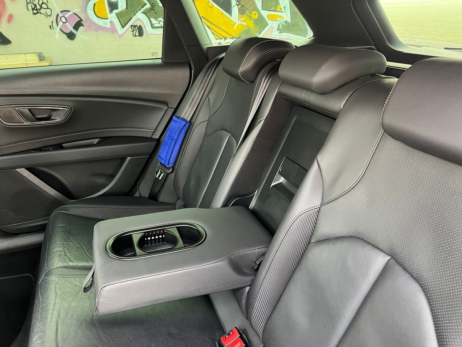 SEAT Leon ST 2.0 TSI Cupra 300 4 Drive DSG-image-9