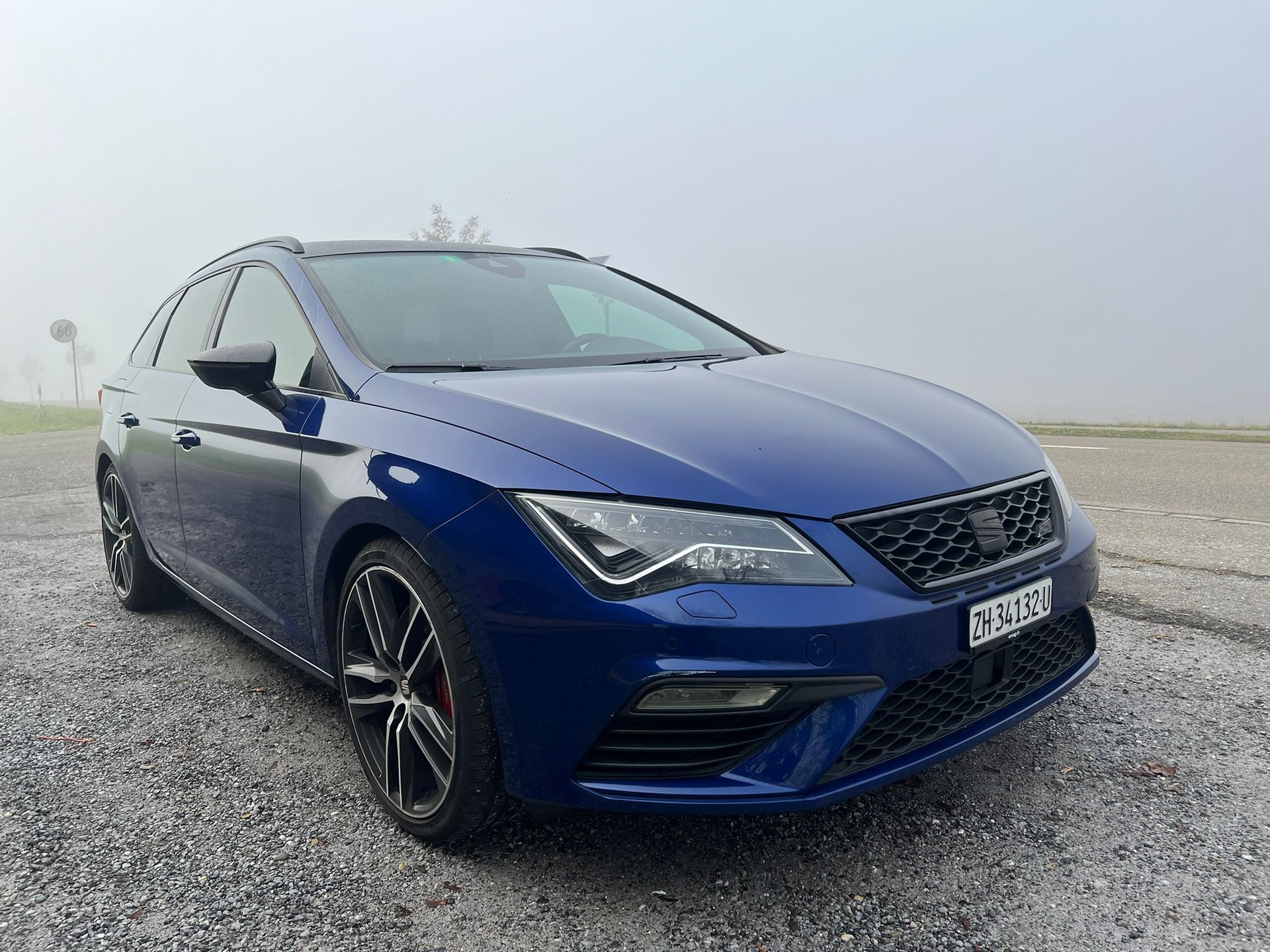 SEAT Leon ST 2.0 TSI Cupra 300 4 Drive DSG-image-1