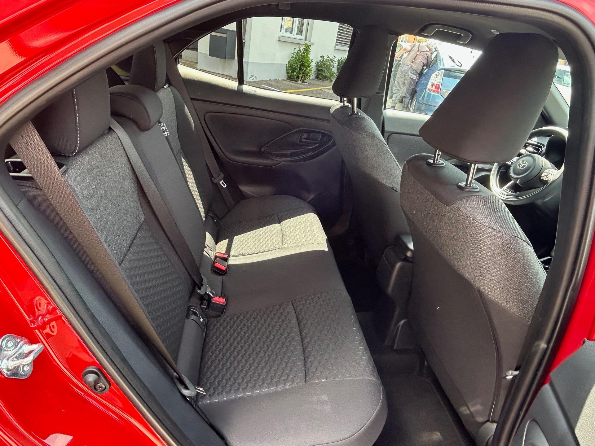 TOYOTA Yaris Cross 1.5 VVT-i HSD Trend AWD-i-image-12