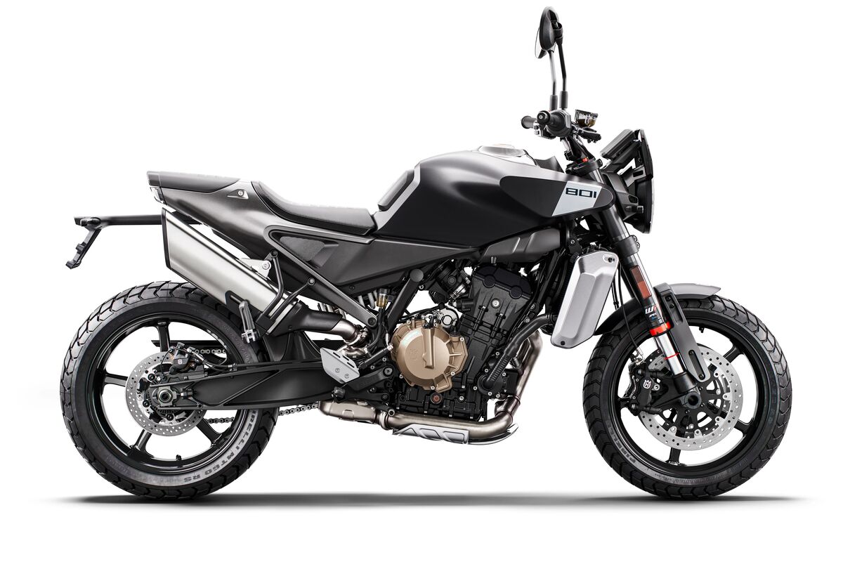 HUSQVARNA Svartpilen 801