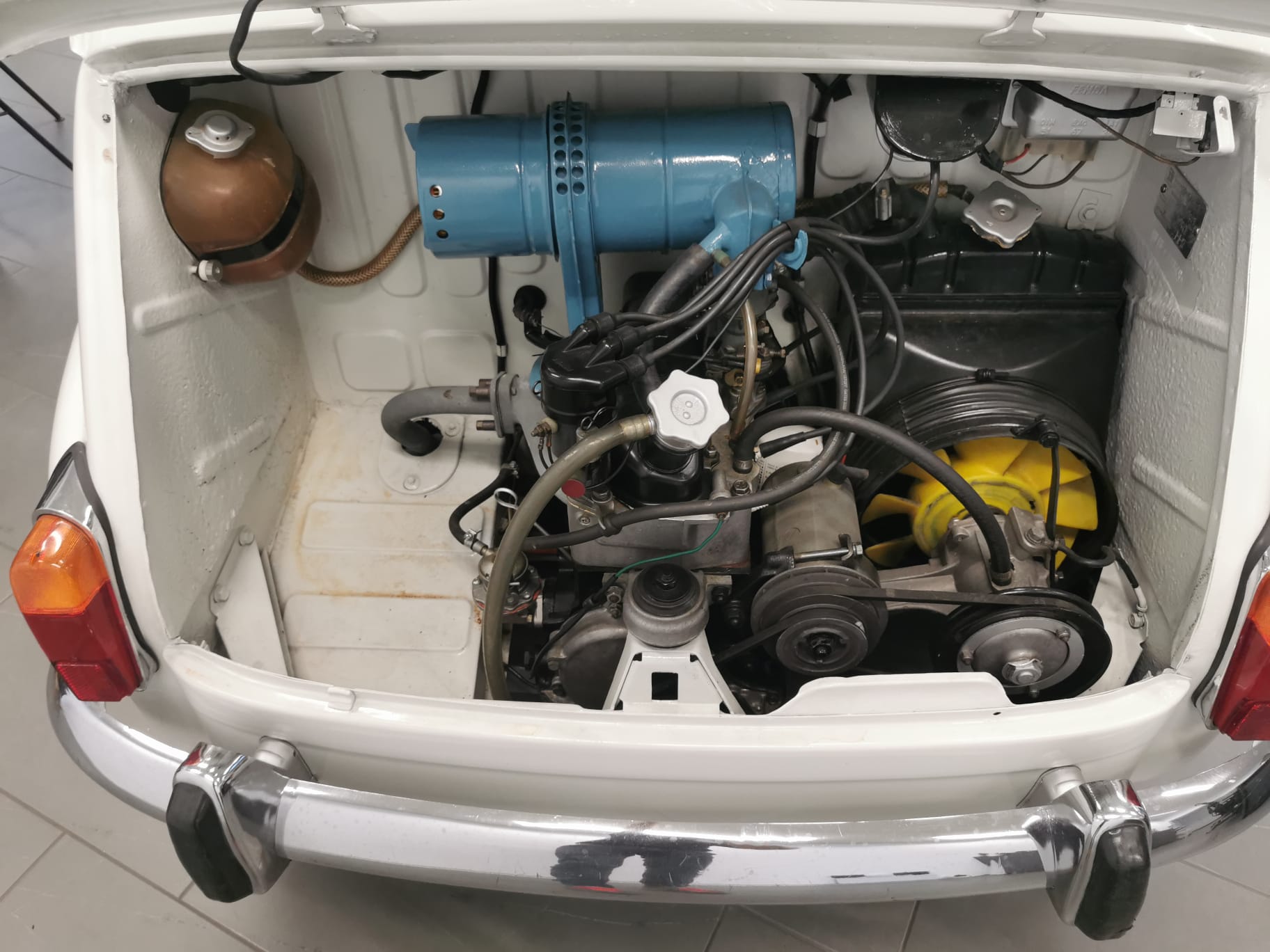 SEAT 600E-image-11