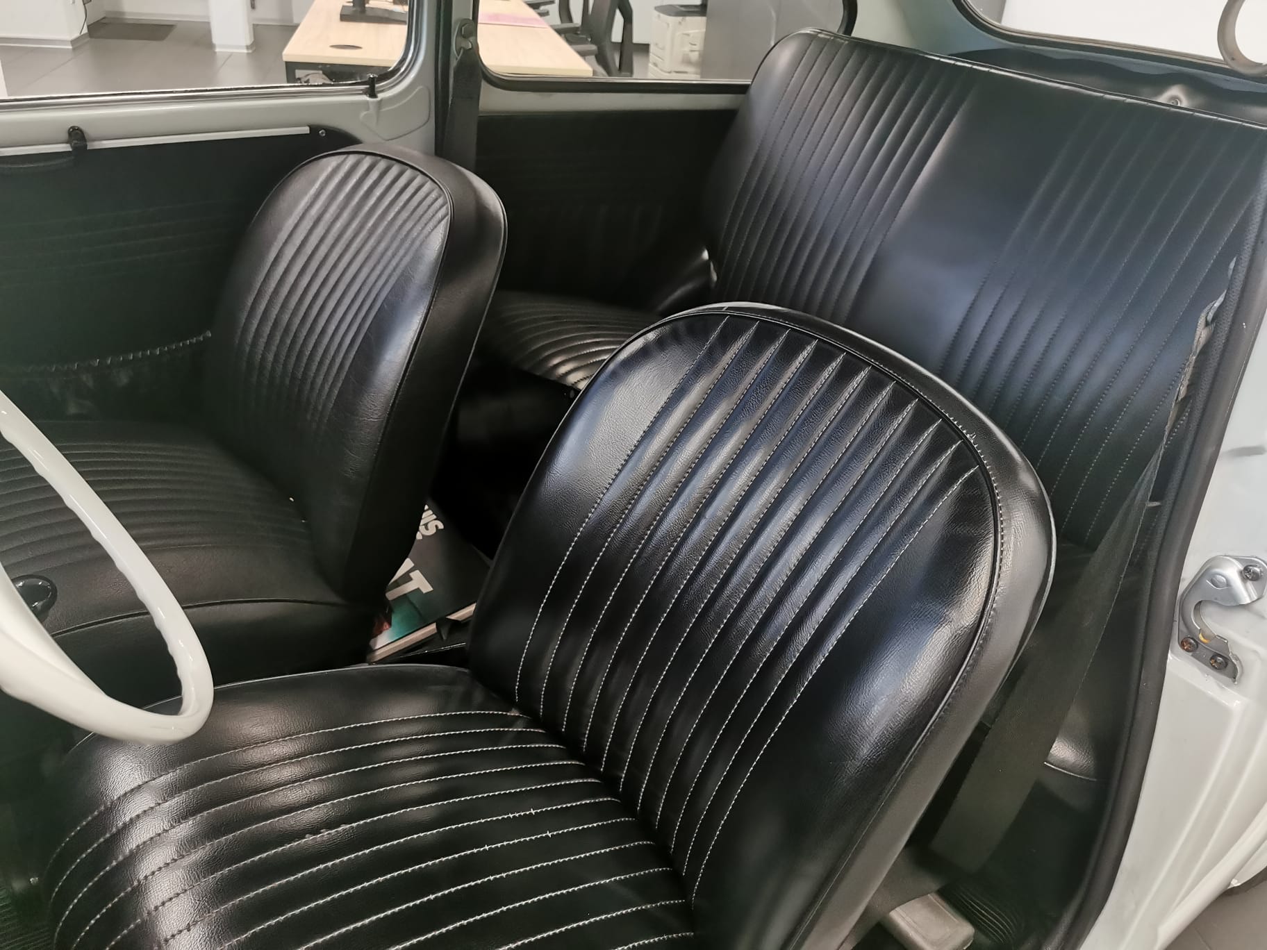 SEAT 600E-image-4