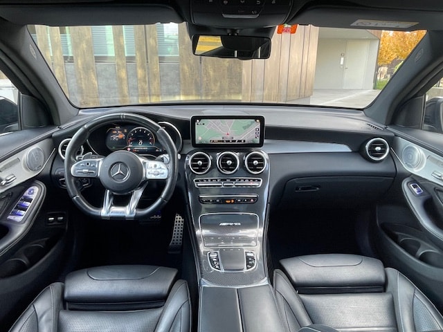 MERCEDES-BENZ GLC 63 AMG 4Matic 9G-Tronic-image-16