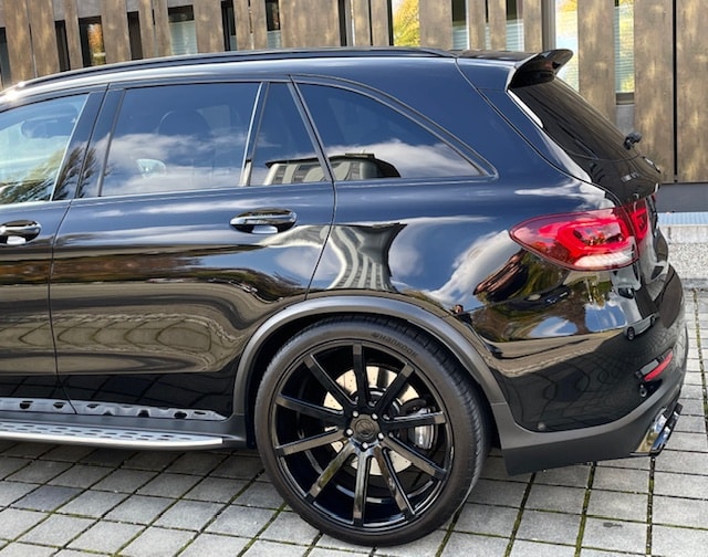 MERCEDES-BENZ GLC 63 AMG 4Matic 9G-Tronic-image-6