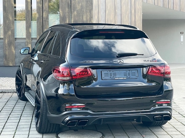 MERCEDES-BENZ GLC 63 AMG 4Matic 9G-Tronic-image-9