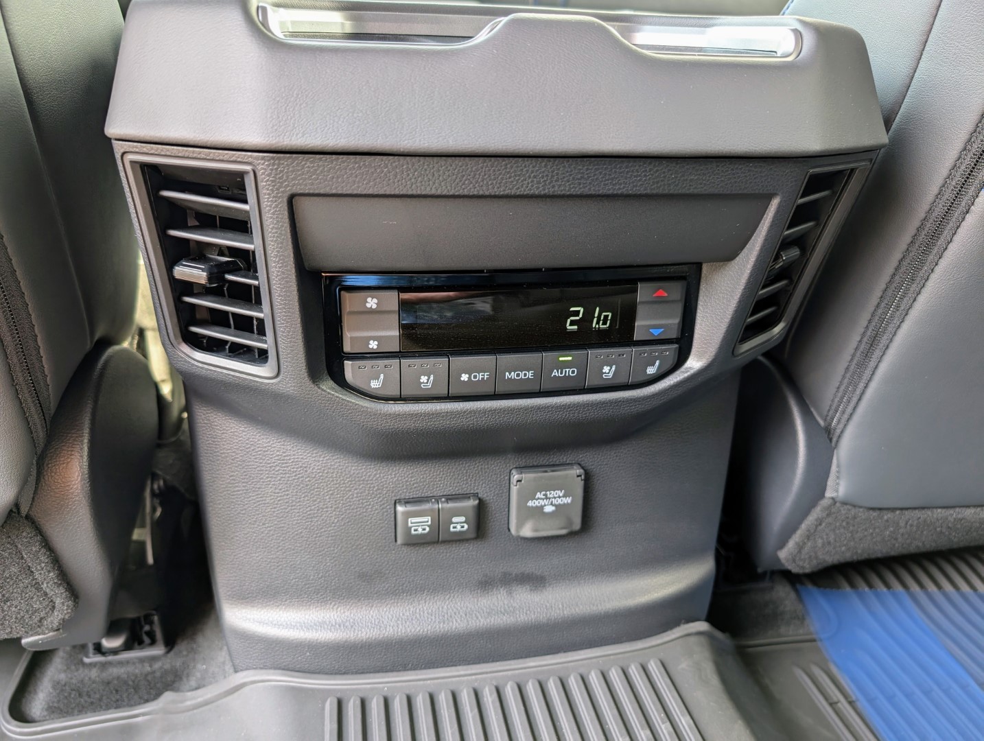 TOYOTA SEQUOIA Platinum Hybrid 4WD 2025-image-9