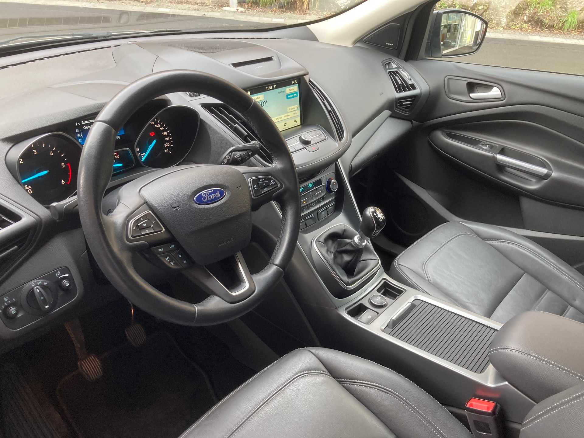 FORD Kuga 2.0 TDCi Business 4WD-image-6
