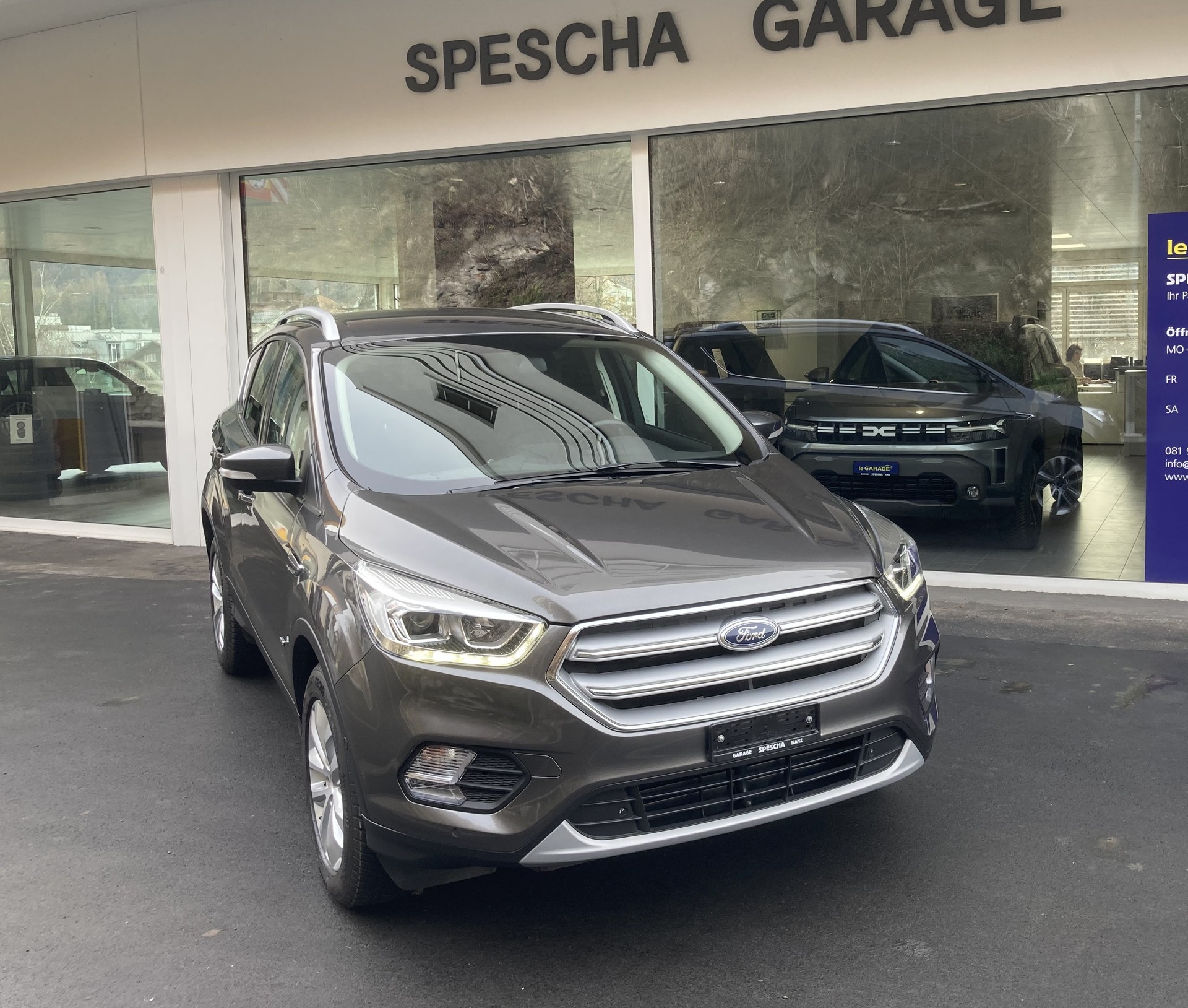 FORD Kuga 2.0 TDCi Business 4WD-showroom-element-1