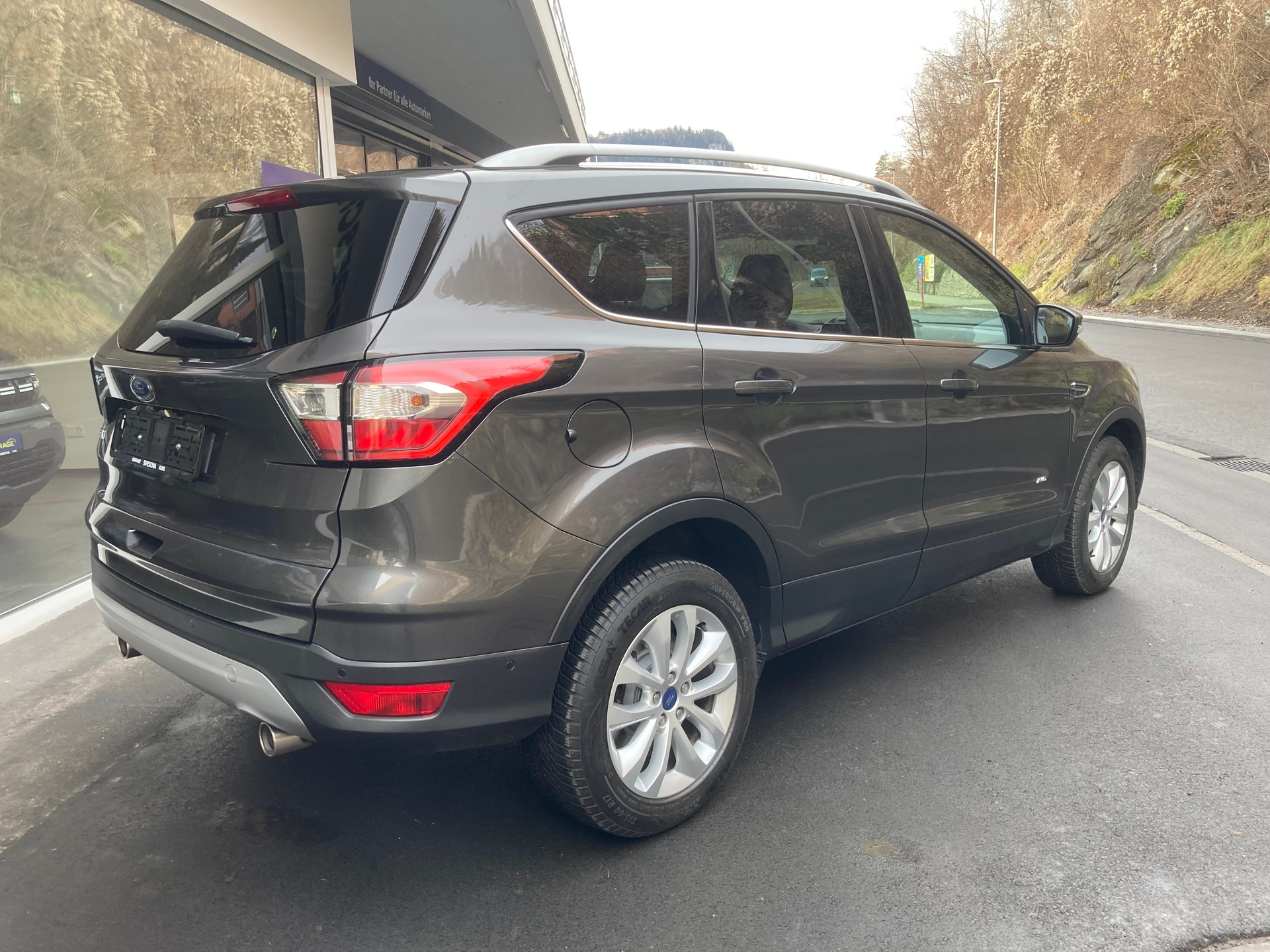 FORD Kuga 2.0 TDCi Business 4WD-image-4