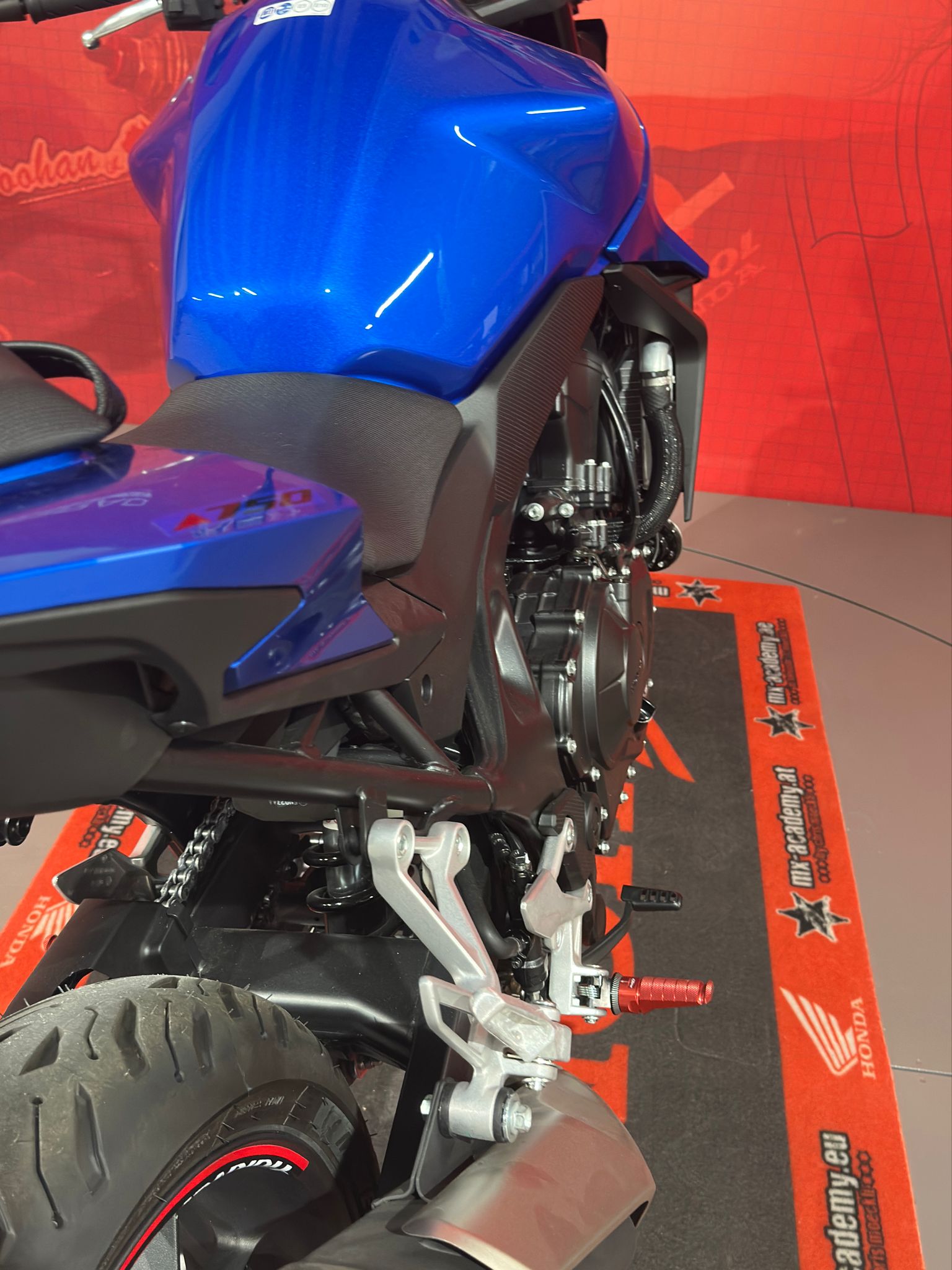 HONDA **CB 750 Hornet **DEMO-BIKE-image-8