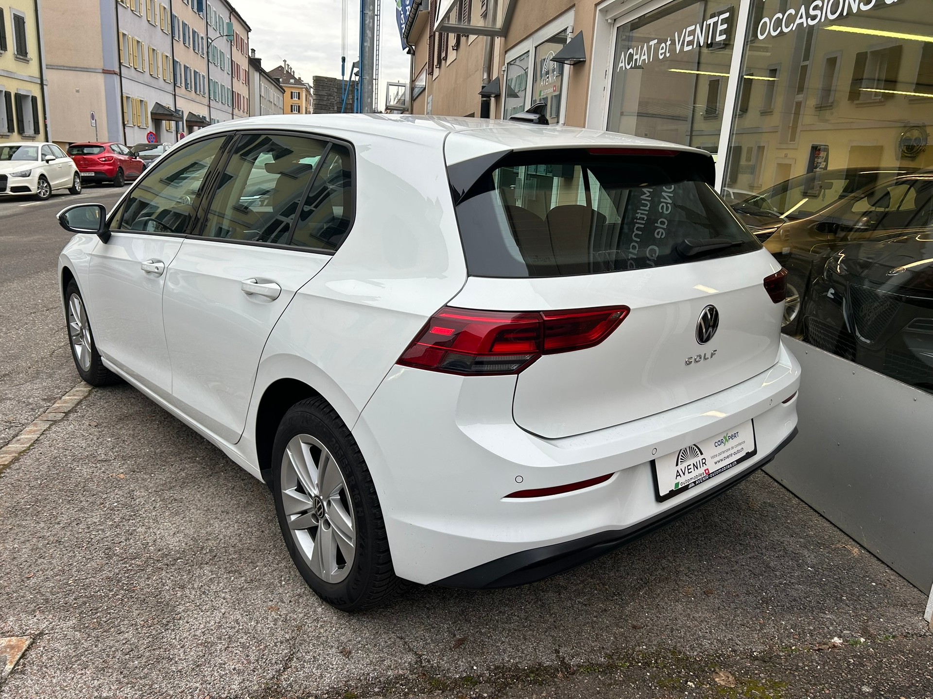 VW Golf VIII 1.0 TSI Life-image-2